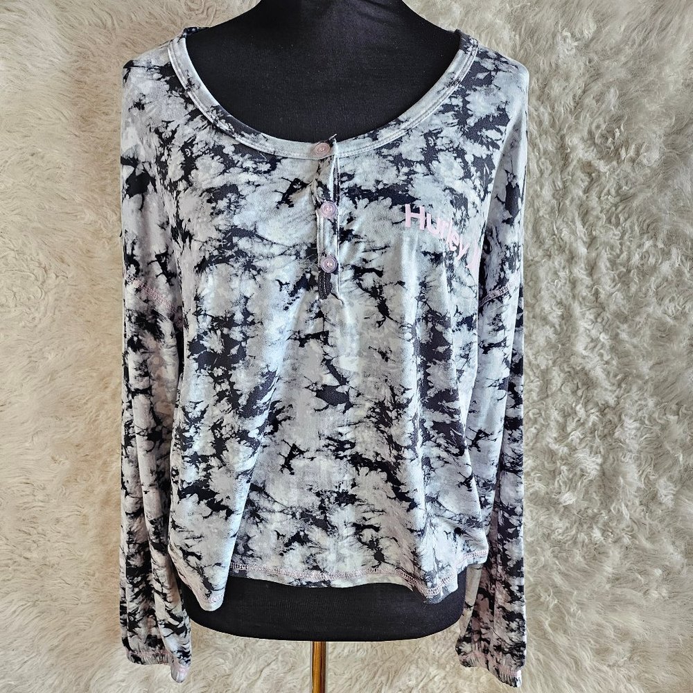 Hurley Women's Black and White Thai Dye Long Sleeves Pyjama Shirt Size M
